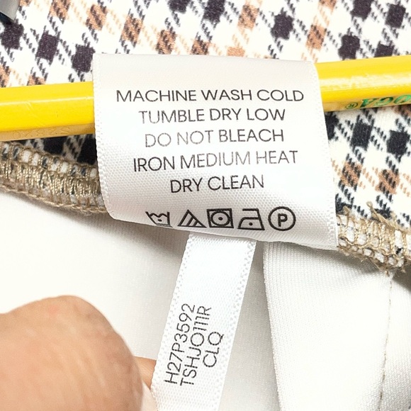 Tommy Hilfiger Plaid pull on skinny leg Trousers in Black, White, and Tan - Picture 8 of 9